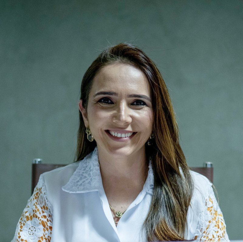 RITA HELENA VALLINOTO SILVA DE ARAUJO